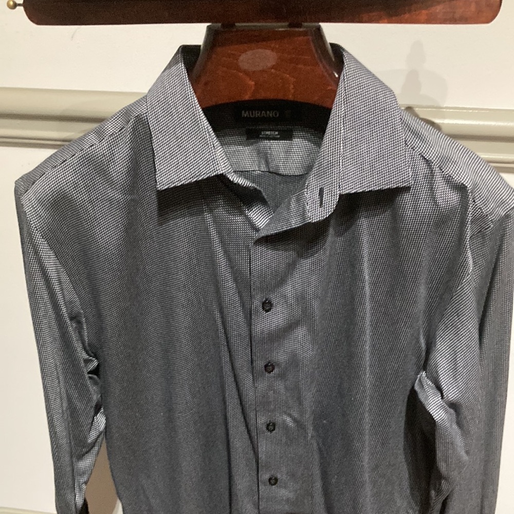 Men’s Murano 16 1/2/33 dress shirt straight/French collar, cotton, black/white.
